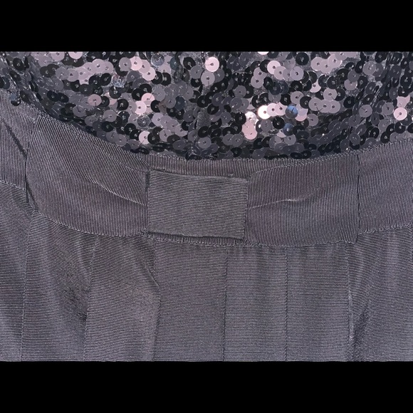 Fun festive party dress - Picture 2 of 5